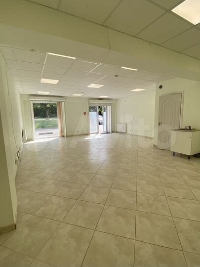 Торговая площадь, 55 м²