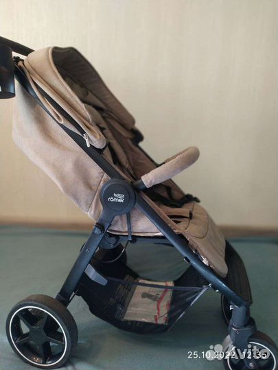 Прогулочная коляска