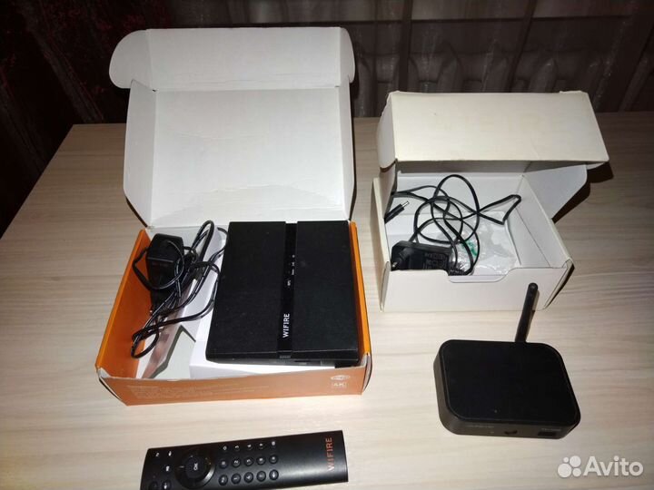 TV приставка и роутер