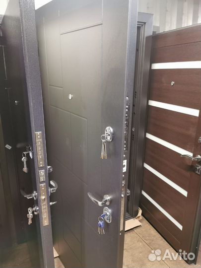 Двери входные разные цены от