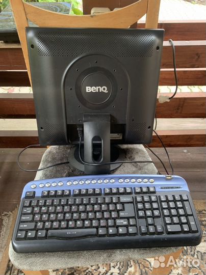 Монитор и клавиатура