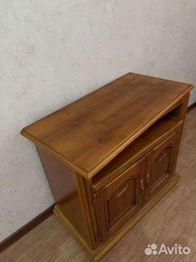 Тумба под телевизор