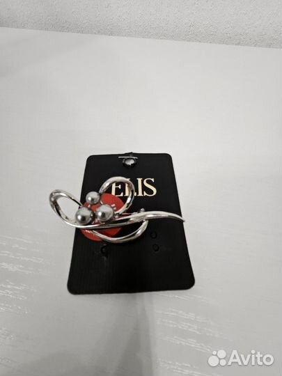 Брошь женская