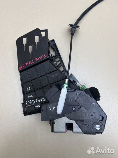 Замок двери задний правый Ford Fiesta MK6