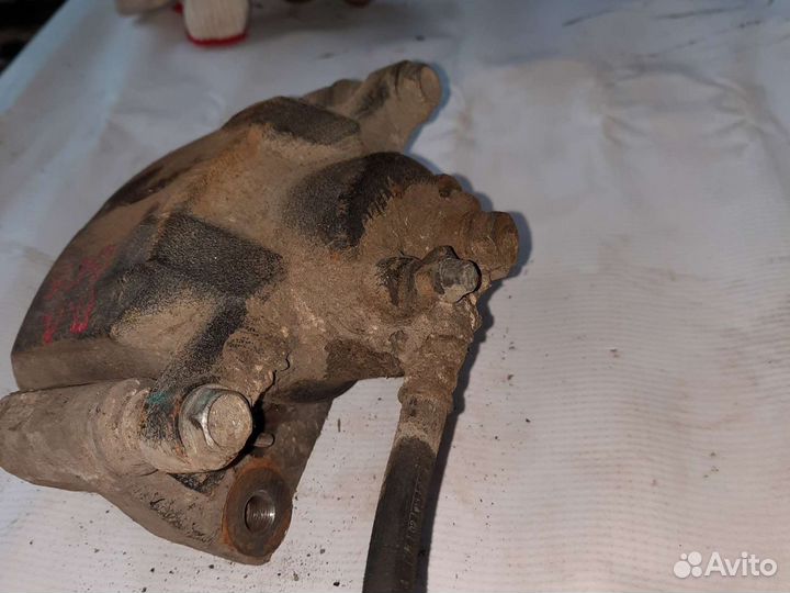 Суппорт передний левый Geely GC6