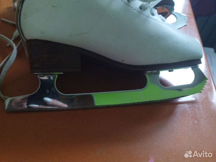 Коньки фигурные детские профессиональные 35р