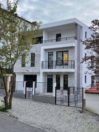 Дом 275 м² на участке 3 сот.