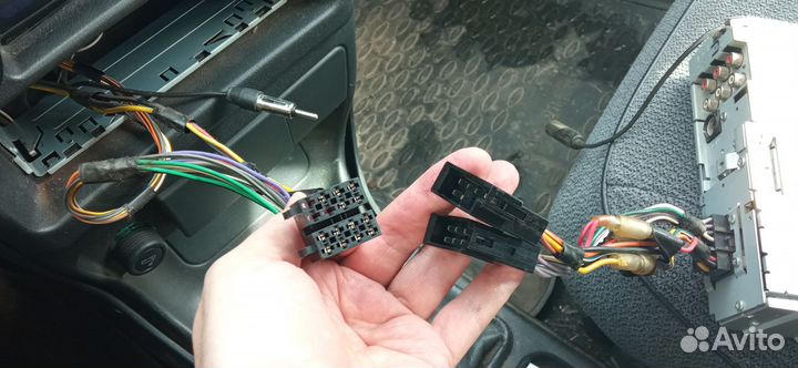 Автомагнитола «JVC» (7-го класса) с пультом д/у