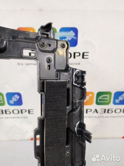 Накладка на консоль между сиденьями Lexus Lx570 3