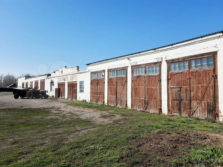 Здание, 415.7 м²