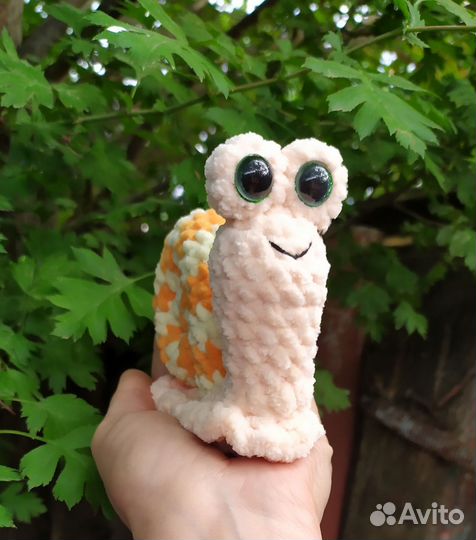 Вязаная плюшевая улитка