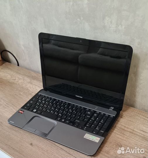 Ноутбук Toshiba, 4х ядерный, SSD+HDD, очень шустры