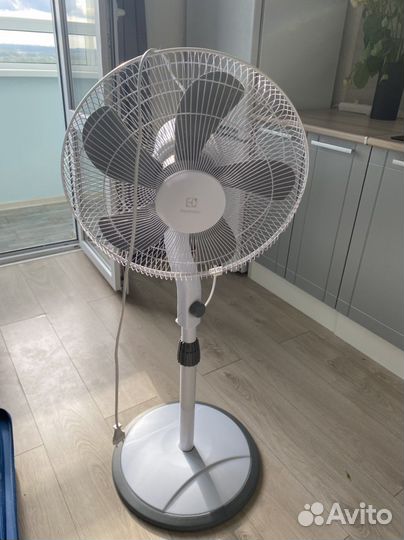 Вентилятор напольный electrolux