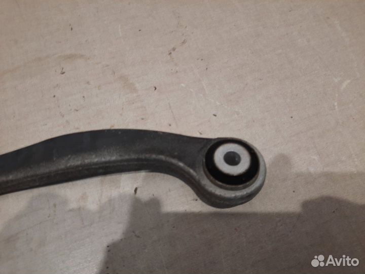 Рычаг подвески верхний задний левый Mercedes E350