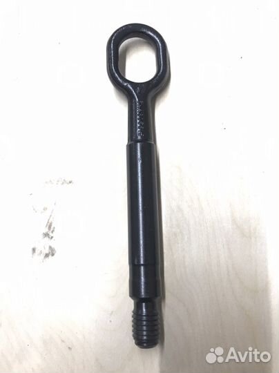 Буксировочный крюк Tiguan 2