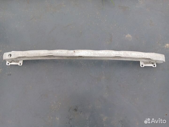 Усилитель заднего бампера Renault Megane 2 хэтчбек