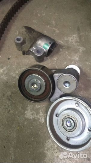 Водяная помпа и ролики mitsubishi outlander