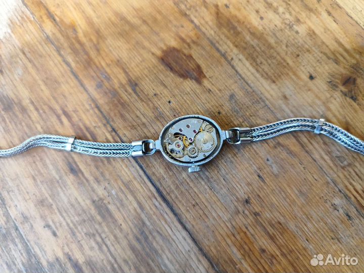 Часы механические Чайка 17 камней (СССР)