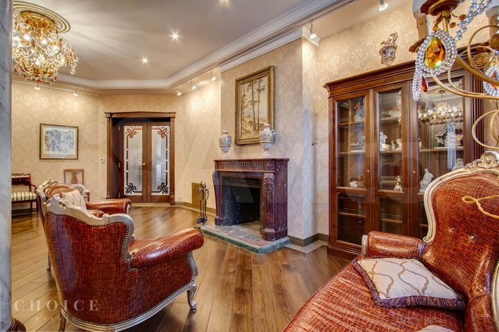 Коттедж 980 м² на участке 17 сот.