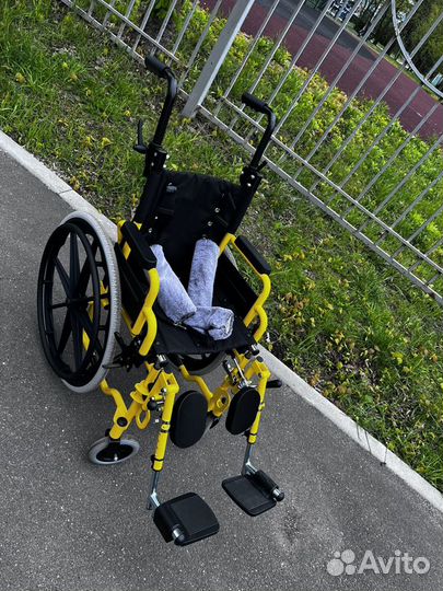 Кресло коляска инвалидная детская