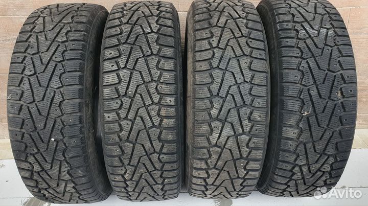 Pirelli Ice Zero 215/65 R16 102T