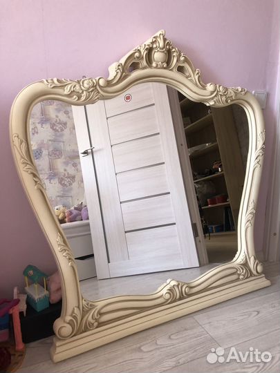 Зеркало настенное