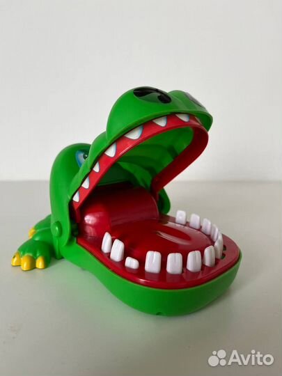 Игрушечный крокодил