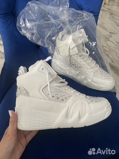 Кроссовки белые Giuseppe zanotti 40