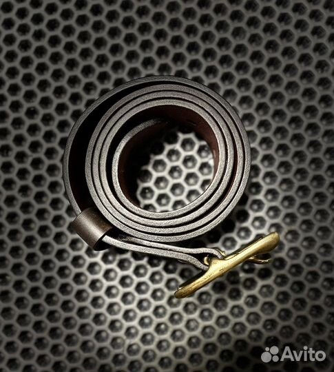 Мужской кожаный ремень