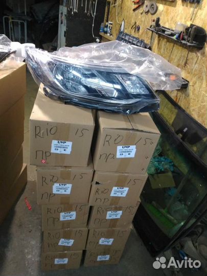 Фара на Kia Rio 3