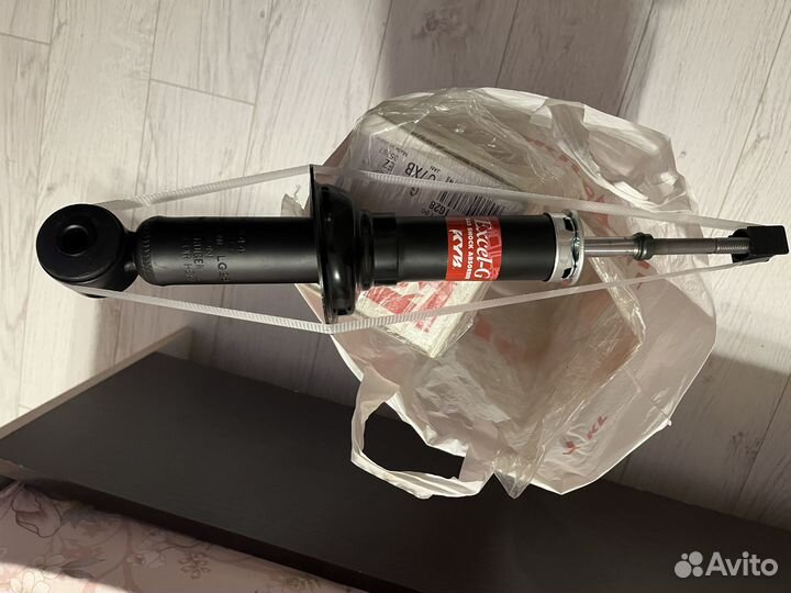 Задние амортизаторы Mitsubishi lancer 10