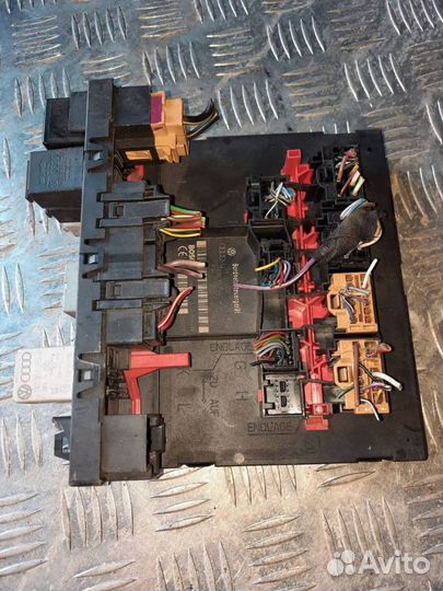 Блок комфорта Volkswagen Golf 4 2005 8P0907279C