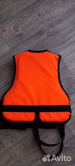 Спасательный жилет