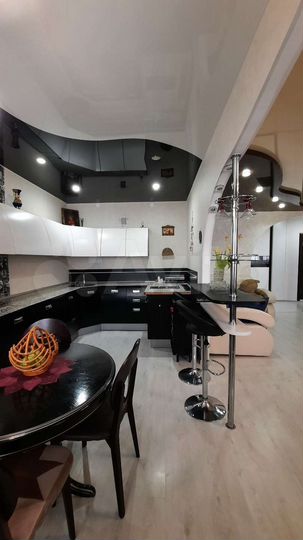 2-к. квартира, 73 м², 3/18 эт.