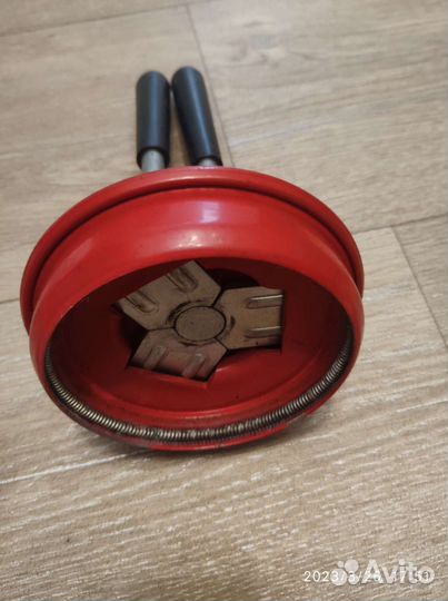 Закаточная машинка для консервирования