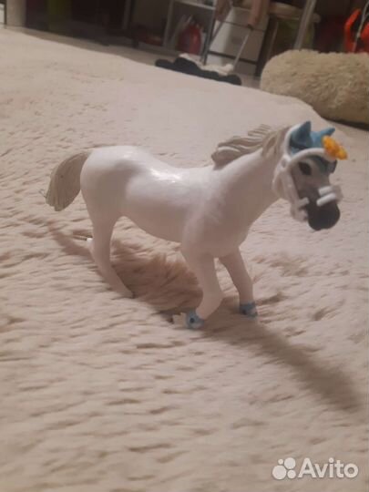 Фигурки лошадей schleich