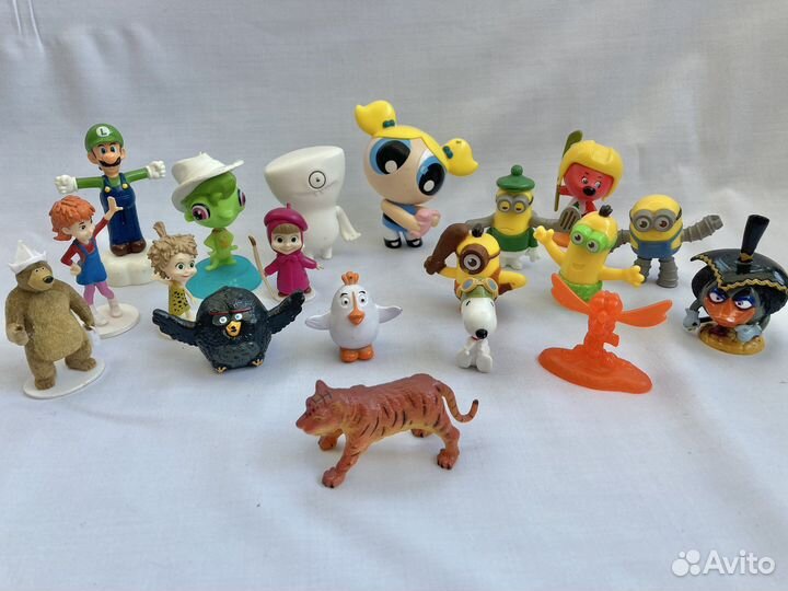 Игрушки пакетом из макдоналдс миньоны