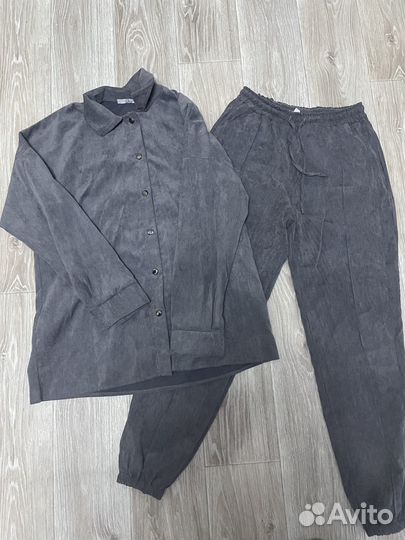 Спортивный костюм женский