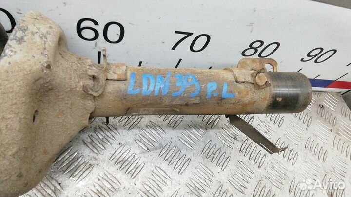 Стойка передняя Volkswagen Bora (A4) I (1998–2005)