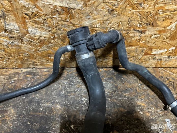 Патрубок системы охлаждения Bmw 3-Series E90 2.0D