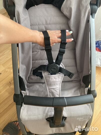 Прогулочная коляска oyster atom