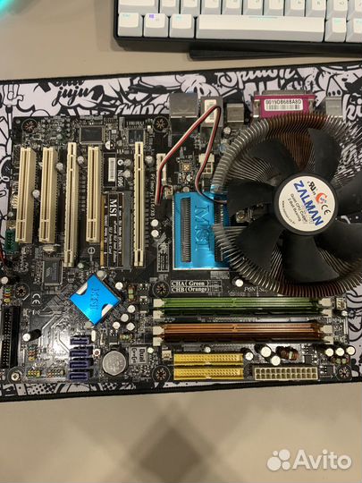 Материнская плата с процессором