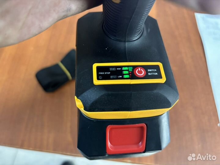Гайковерт DeWalt