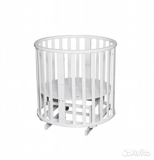 Детская кроватка с маятником