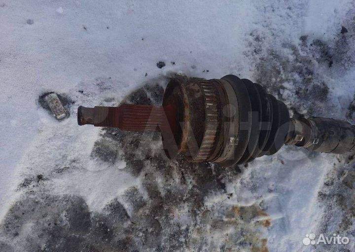 Полуось передняя левая Chrysler Stratus 1999