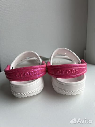 Новые Сандалии Crocs c10 размер 27