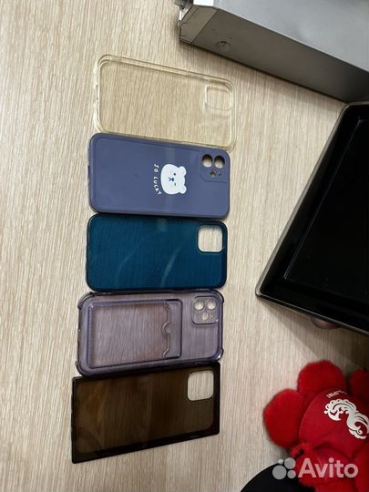 Чехлы на телефон iPhone 12