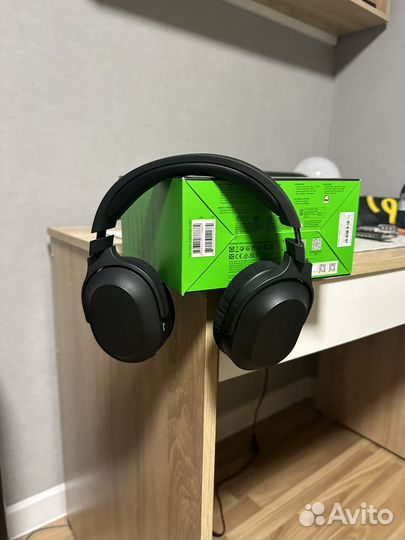 Беспроводные наушники Razer Barracuda X