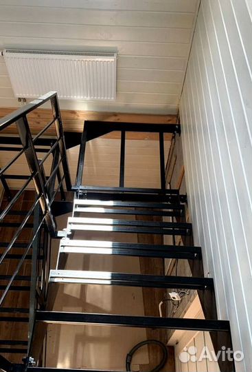 Лестничные перила кованные с монтажем