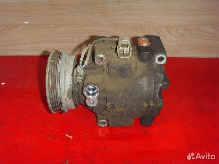 Компрессор кондиционера 8832016461 Toyota Raum